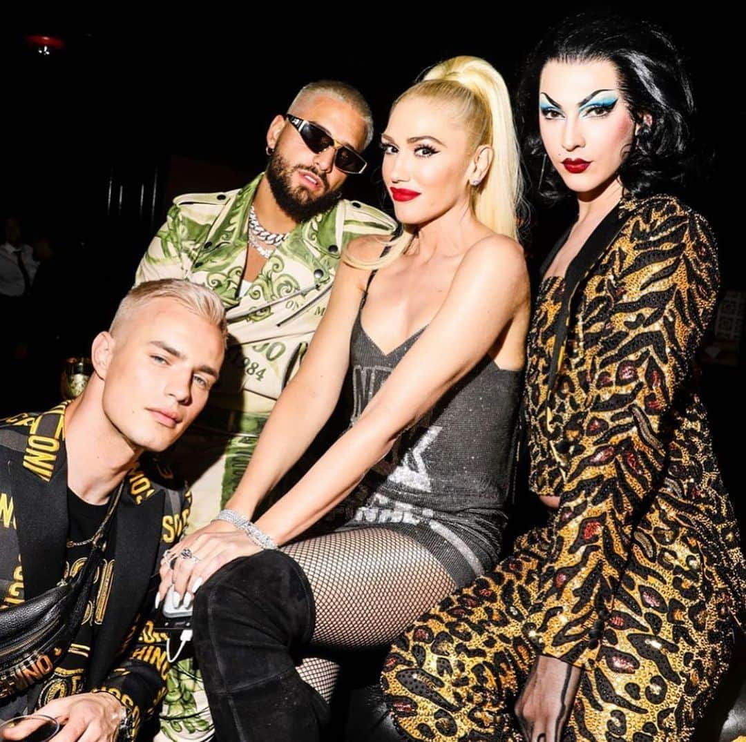 Moschinoさんのインスタグラム写真 - (MoschinoInstagram)「Moschino Met Party @nytimesfashion @maluma @gwenstefani @violetchachki @denek_k photo @kristaschlueter #moschino #metcamp @itsjeremyscott #maluma #violetchachki #gwenstefani #denekkania」5月14日 20時05分 - moschino