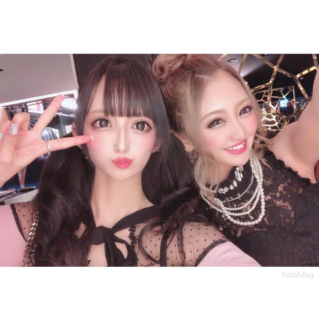 藤堂静華さんのインスタグラム写真 - (藤堂静華Instagram)「▶︎ 🐰🖤 . みさみさちゃんとやっと写メ撮れた昨日🥺❤️ かわいすぎる❤️顔交換してくれないかな〜。笑 . 昨日もありがたいことに安定の酔っ払い😭 皆様いつも応援ありがとうございます❤️ . #ARgirls#新宿#歌舞伎町#キャバクラ#Donfin#藤堂静華#gal#キャバ嬢#韓国#half#love#me #tbt #follow #like4like #l4l #tflers #instagood#cute #happy #fun #beautiful#followme#followplease」5月14日 20時02分 - shizuka___official