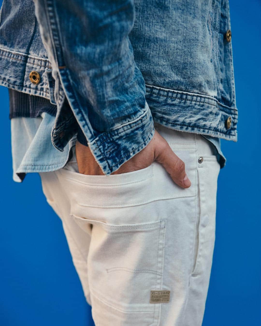 ジースター ロゥさんのインスタグラム写真 - (ジースター ロゥInstagram)「The D-Staq 3D Slim Jeans in Inza White Stretch #denim. Tap to shop. #GStarRAW #ItsYouOwnIt」5月14日 20時11分 - gstarraw