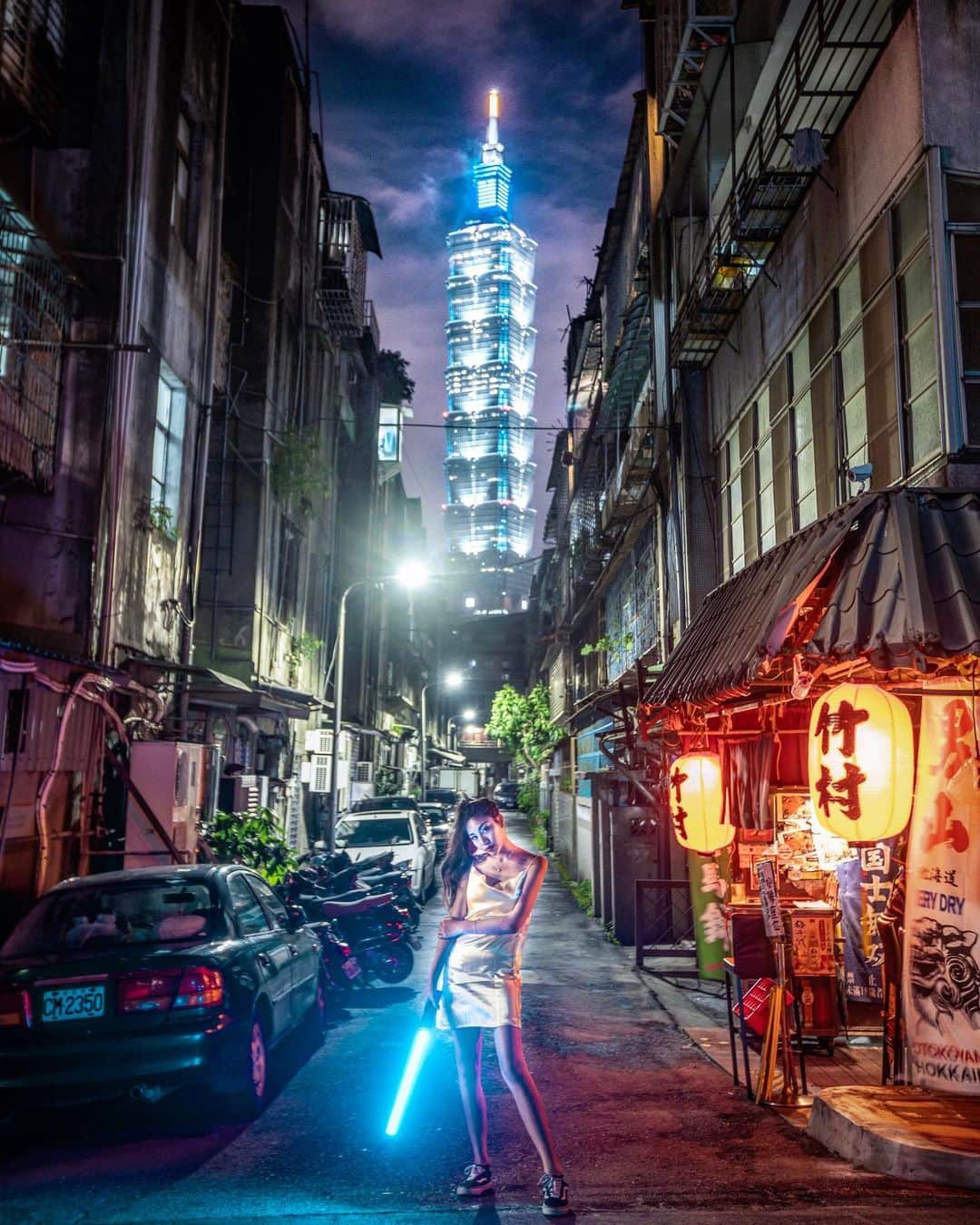 樂さんのインスタグラム写真 - (樂Instagram)「台北信義區。竹村居酒屋🏮 #Taiwan #Taipei #101 那天在台北拍了一整天，從萬華一路拍到信義區，這個點也終於拍到晚上的版本，剛好101也很清晰，太滿足😌😌」5月14日 20時27分 - ygt1016