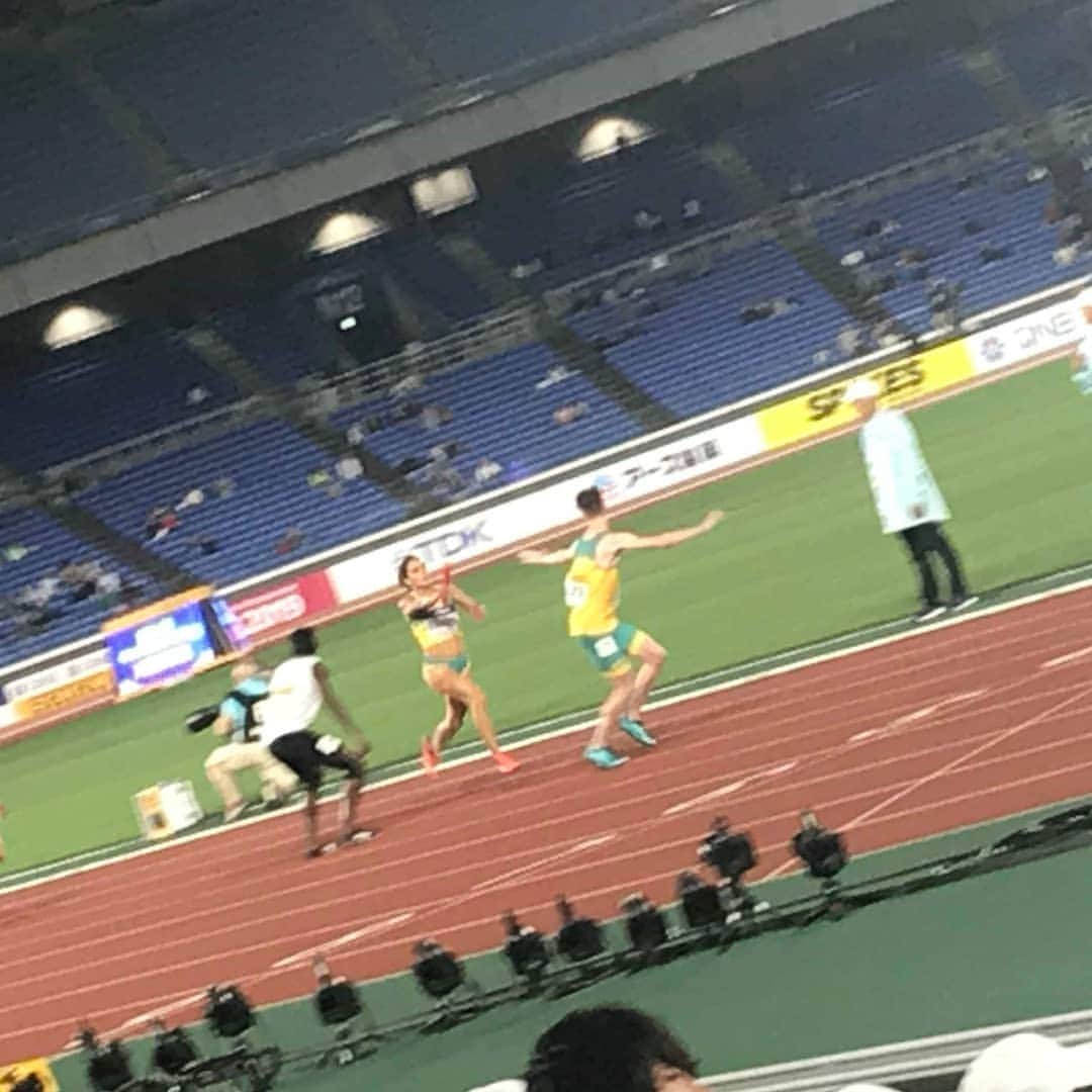 Angeline BLACKBURNさんのインスタグラム写真 - (Angeline BLACKBURNInstagram)「IAAF World Relays Yokohama 2019  What an amazing experience!  To put it simply: a great team, paired with invaluable lessons and guidance that has put me in good sted for the rest of my career. I am hungry more than ever to rep the green and gold again 💛💚 Photo credit: @athleticsaustralia  #track #athletics #runner #sprinting #sport #mixed4x4 #thisisathletics」5月14日 20時29分 - ang_blackburn