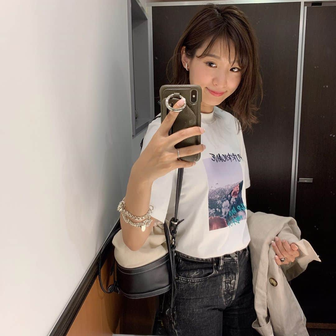 Hiromi Ｍaedaさんのインスタグラム写真 - (Hiromi ＭaedaInstagram)「昨日は弾丸で @normbyhiron 2019AWのサンプルチェックへ🗼 ・ まだ夏はこれからだけど、秋冬が可愛すぎて、、 テンションあがる。 ・ ニットも楽しみ🧶 ・ ・ 📢ただ今ストーリーでカラーアンケートとってるので皆さん是非参加して欲しいです💁🏻‍♀️✔️♡ ・ ・ @normbyhiron #normbyhiron#2019AW#サンプルチェック」5月14日 20時29分 - hiron953