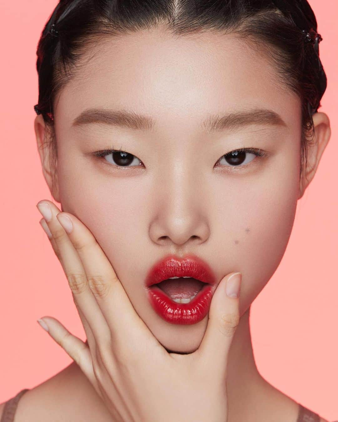 ペ・ユニョンさんのインスタグラム写真 - (ペ・ユニョンInstagram)「@dazedkorea X @diormakeup」5月14日 20時30分 - mulan_bae