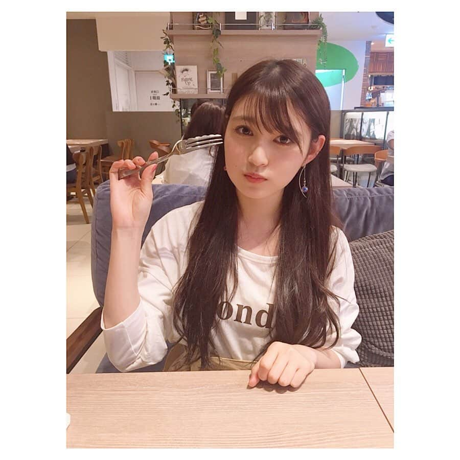 神志那結衣さんのインスタグラム写真 - (神志那結衣Instagram)「ランチ🍝🍽 はるたんと卒業したゆりやとだよ♡ 可愛いお二人に癒されました♡ #ランチ #パスタ #イタリアン #かわいい #lunch #pasta #パスタ #カルボナーラ #癒し #好き #love」5月14日 21時07分 - jiina27