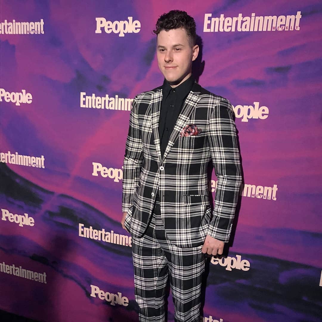 Nolan Gouldのインスタグラム：「Thanks @entertainmentweekly and @people for hosting us the night before #abcupfront」