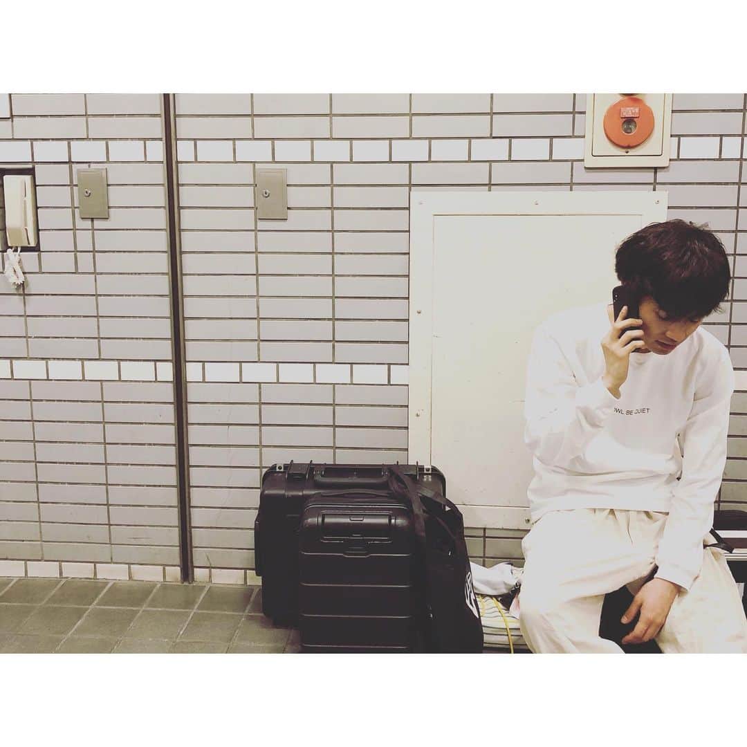 のインスタグラム：「高一「連絡先交換しようぜ！」を無視されてから、もう干支を一周しました。 連絡先交換出来てる今を大事にします。 誕生日おめでとう。」