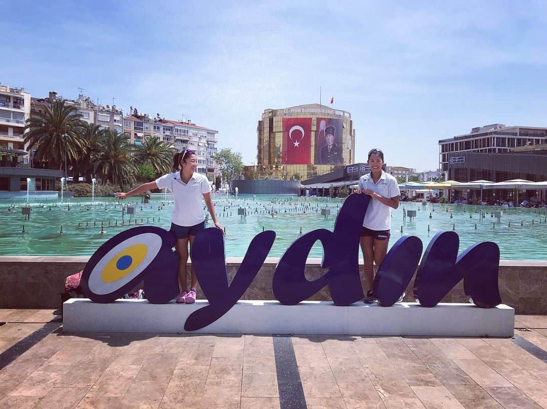 溝江明香さんのインスタグラム写真 - (溝江明香Instagram)「We’re in Aydin, Turkey 🇹🇷!! 無事着きました！超いい天気🇹🇷🏖👙🌞✨ #aydin #turkey #travel #worldtour #2star #beachvolleyball #sunny #teamjapan #teamtoyota #toyotabeachvolleyball #athome #descente #oakley #luxotticajapan #glicopowerproduction #athlete #japan #world #turkishcoffee #turkishfood #女子アスリート #トヨタ自動車 #トルココーヒー #初体験」5月14日 22時42分 - sayakamizoe