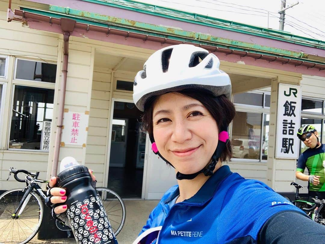 サトウヒロコさんのインスタグラム写真 - (サトウヒロコInstagram)「🚴‍♀️ 久し振りのオフは大好きな秋田で『満喫！あきた日和』笑 ・ 秋田をライドオーーーンしてきましたとさ。 ・ #サトウヒロコ #シンガーソングライダー #igdaily  #roadbike #road #ロードバイク #自転車 #チャリ #自転車部 #チャリ部 #自転車女子 #秋田 #ギター  #オランダ焼」5月14日 22時35分 - satohiroko1208