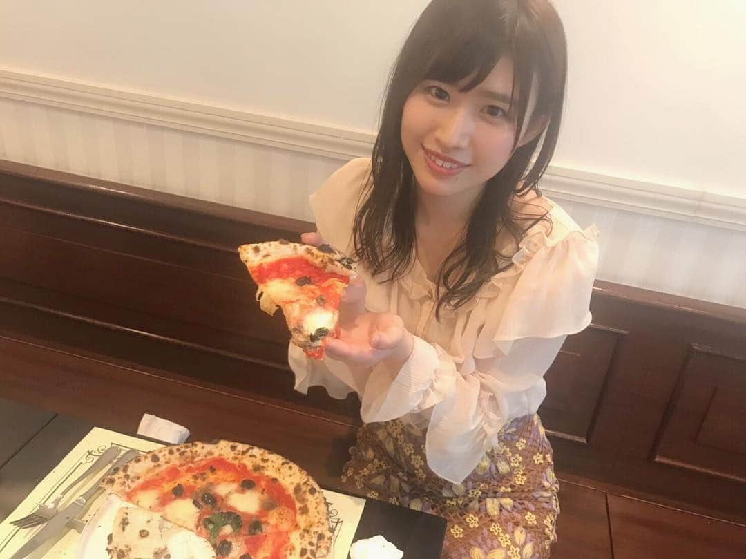 佐藤朱さんのインスタグラム写真 - (佐藤朱Instagram)「みやぎグルメ . 「ダ・ジェンナーロ」さんの ヴェッキアナポリ🍕✨ . 本場のピザが味わえるとはこのこと！！フレッシュなトマトソースとマイルドなチーズの組み合わせが良いバランスなんです〜🍅🧀 ピザの種類もたくさんあるよ！ #サタデーウォッチン #めーぐる旅 #宮城」5月14日 22時37分 - akari_miyagi