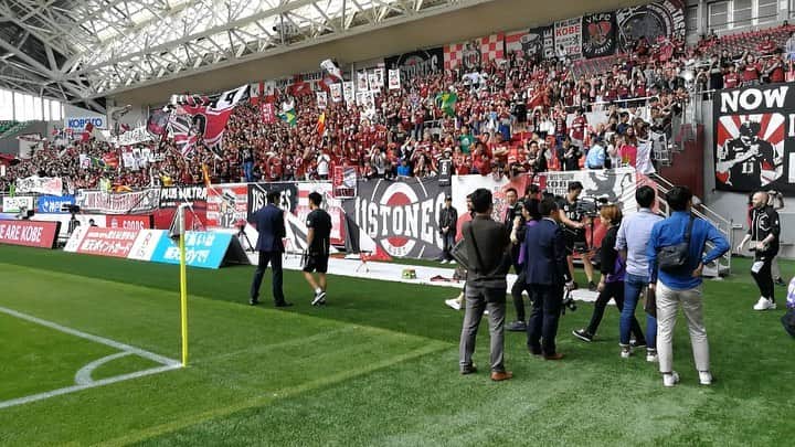 大崎玲央のインスタグラム：「試合前にこんな雰囲気を作ってくれたサポーターに感謝しかないです。早く勝利を届けたい。 ここを乗り越えるためにもっともっと死に物狂いで戦っていきます。ありがとうございました。 #ヴィッセル神戸 #wearevissel #visselkobe」