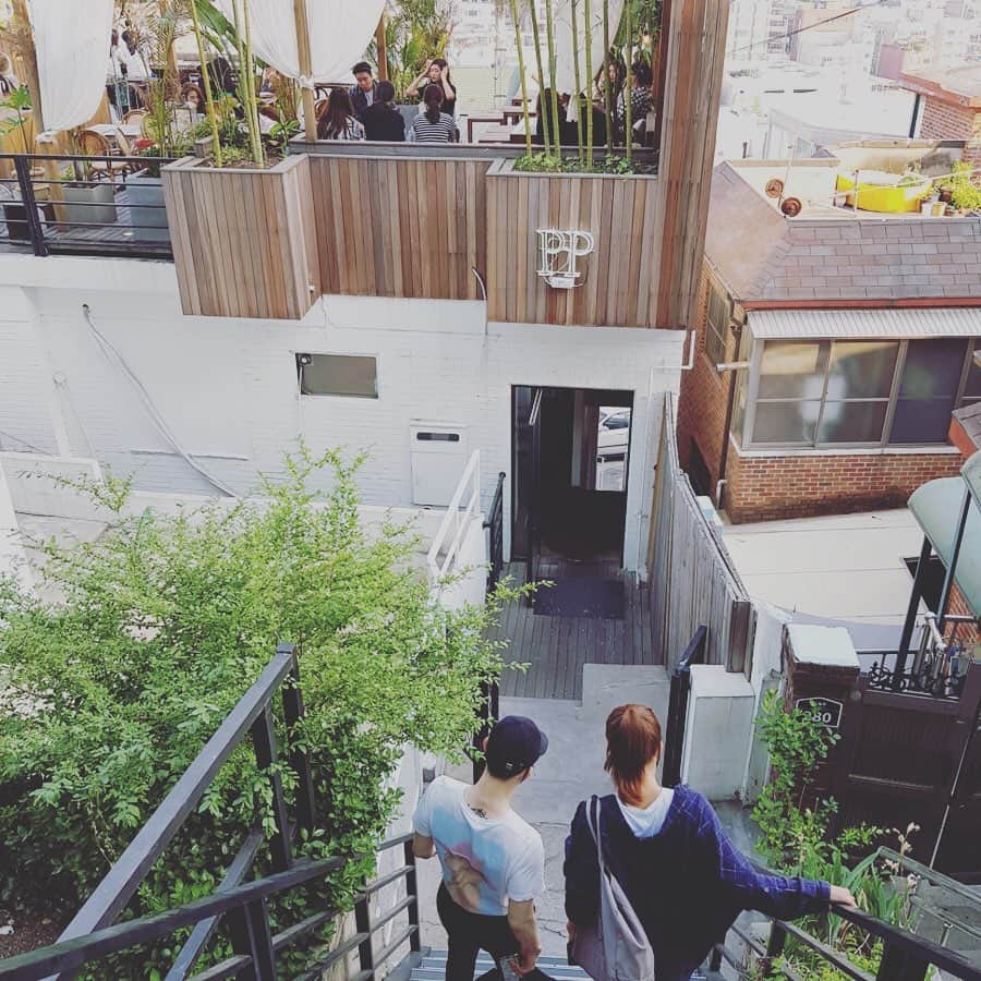 チョ・グォン さんのインスタグラム写真 - (チョ・グォン Instagram)「황금같은시간  is 2초🦋」5月14日 23時14分 - kwon_jo