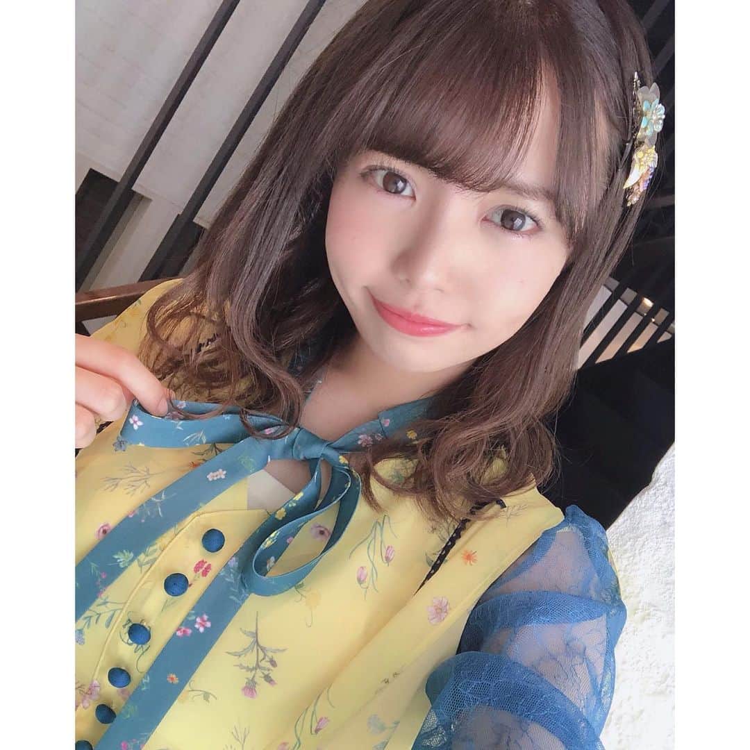 渕上舞さんのインスタグラム写真 - (渕上舞Instagram)「🎀🌼 黄色にお花に胸元のリボン☺︎ #好きなもの尽くし #selfie #hkt48 #渕上舞」5月14日 23時15分 - mai_fuchigami_48