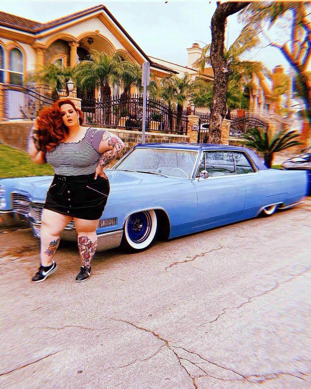 テス・ホリデーさんのインスタグラム写真 - (テス・ホリデーInstagram)「Top is @fashionnovacurve 🎭 It’s been 10 years since I moved to LA, & this city has changed my life in so many ways. This is the longest I’ve lived in one place, & the first place that felt like “home” to me. 🙏🏻 #ad」5月14日 23時24分 - tessholliday