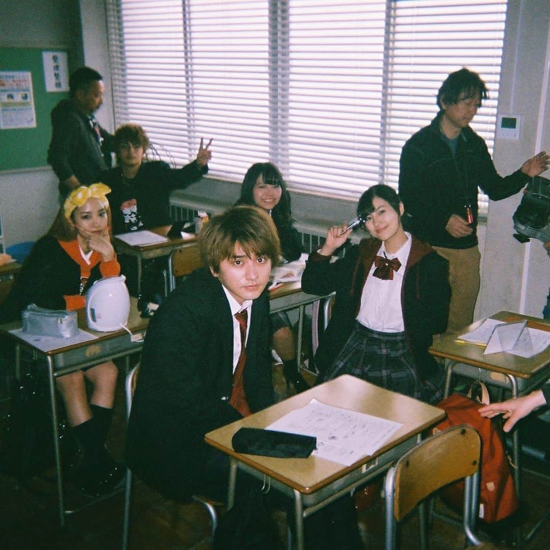 飯窪春菜のインスタグラム：「「都立水商~令和~」、TBSは今夜、第2話放送です🍾 25時28分から、ぜひぜひご覧ください☺️ 放送直後から見逃し配信もあります🌸  #都立水商  #オフショット  #温井寧々 役 #はるなの毎日  #飯窪ってる」
