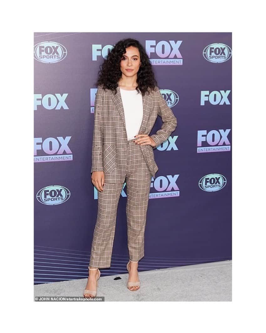 のインスタグラム：「𝚃𝚑𝚊𝚗𝚔𝚜 @foxtv 𝚏𝚘𝚛 𝚊𝚗 𝚊𝚖𝚊𝚣𝚒𝚗𝚐 𝚎𝚟𝚎𝚗𝚒𝚗𝚐 , 𝚌𝚊𝚗’𝚝 𝚠𝚊𝚒𝚝 𝚝𝚘 𝚐𝚎𝚝 𝚝𝚘 𝚠𝚘𝚛𝚔 𝚘𝚗 @prodigalsonfox 😈 !! 𝙰𝚗𝚍 𝚝𝚑𝚊𝚗𝚔 𝚢𝚘𝚞 𝚝𝚘 𝚝𝚑𝚎𝚜𝚎 𝚕𝚘𝚟𝚎𝚕𝚢 𝚏𝚘𝚕𝚔𝚜 𝚏𝚘𝚛 𝚐𝚎𝚝𝚝𝚒𝚗𝚐 𝚖𝚎 𝚛𝚎𝚊𝚍𝚢 💄: @quinnmurphy 👠 : @jennrosadostylist 💇🏽‍♀️: @takishahair  #prodigalson」