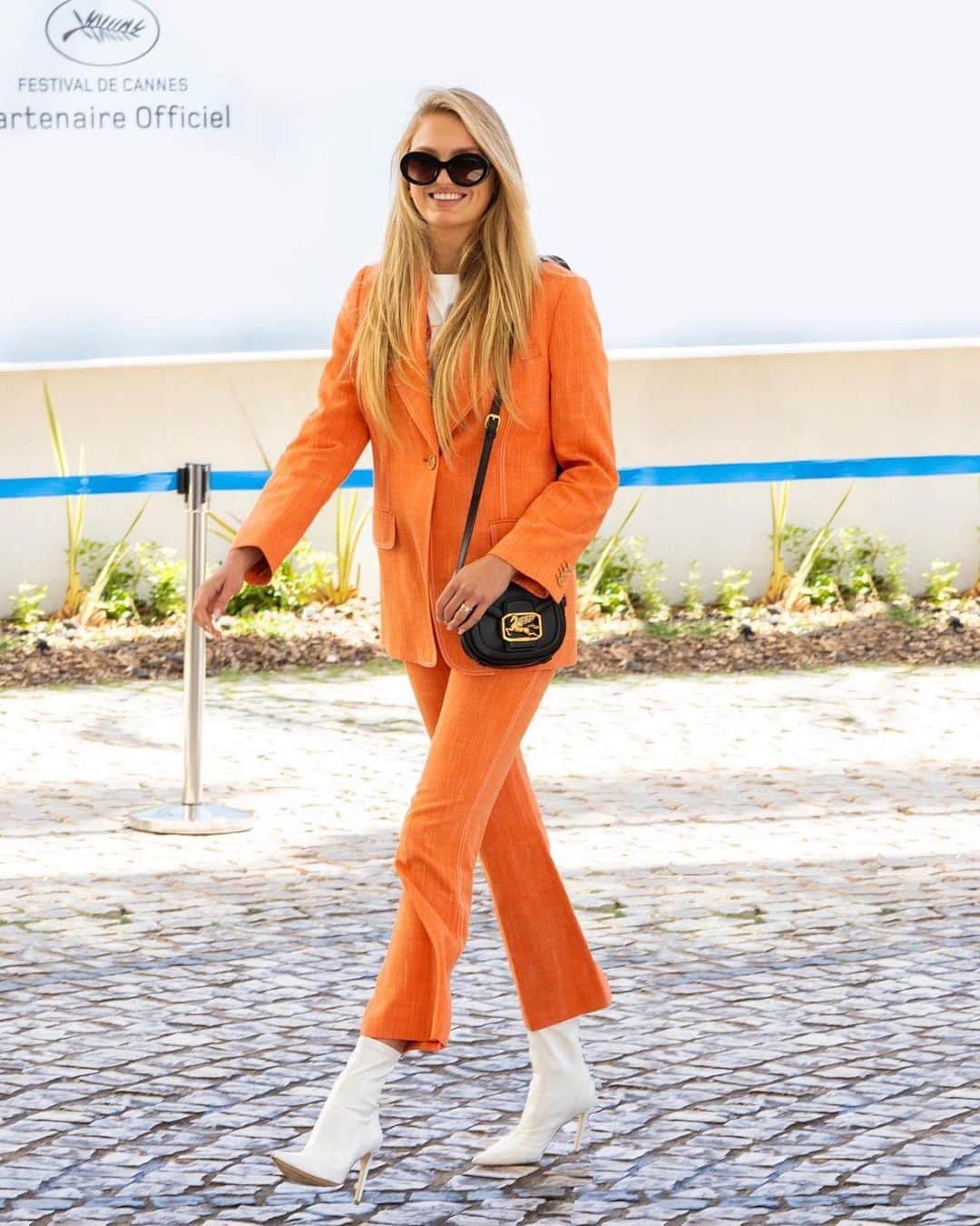 エトロさんのインスタグラム写真 - (エトロInstagram)「A beaming #RomeeStrijd exudes daytime elegance in an #Etro orange suit and her #PegasoBag while strolling in Cannes.  #EtroInCannes #EtroEverywhere #EtroCelebs #Cannes2019」5月15日 0時57分 - etro