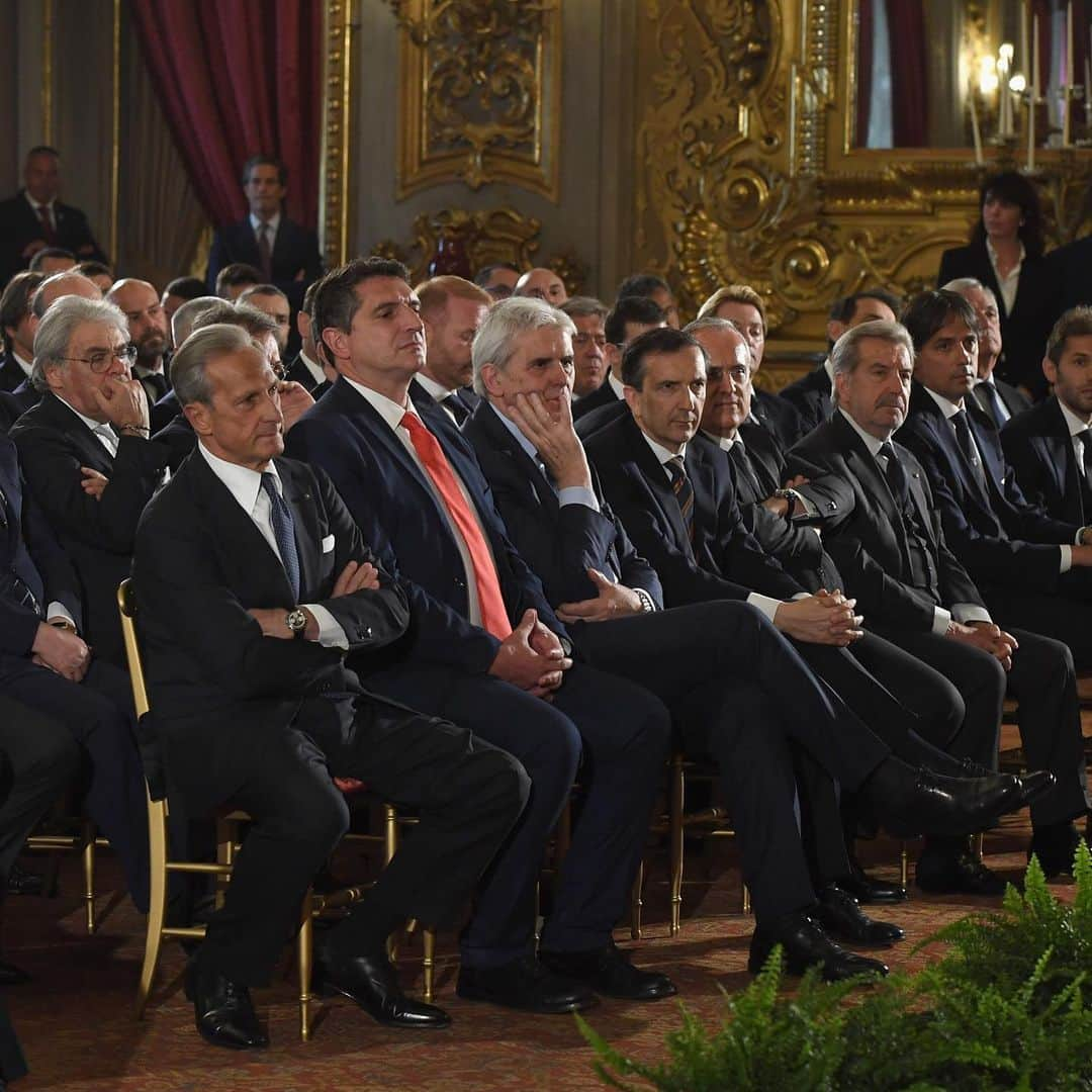 SSラツィオさんのインスタグラム写真 - (SSラツィオInstagram)「🤝 Incontro istituzionale al Quirinale tra il Presidente della Repubblica, Sergio Mattarella, la S.S. Lazio e l’Atalanta B.C. alla vigilia della finale di #TIMCup」5月15日 1時13分 - official_sslazio