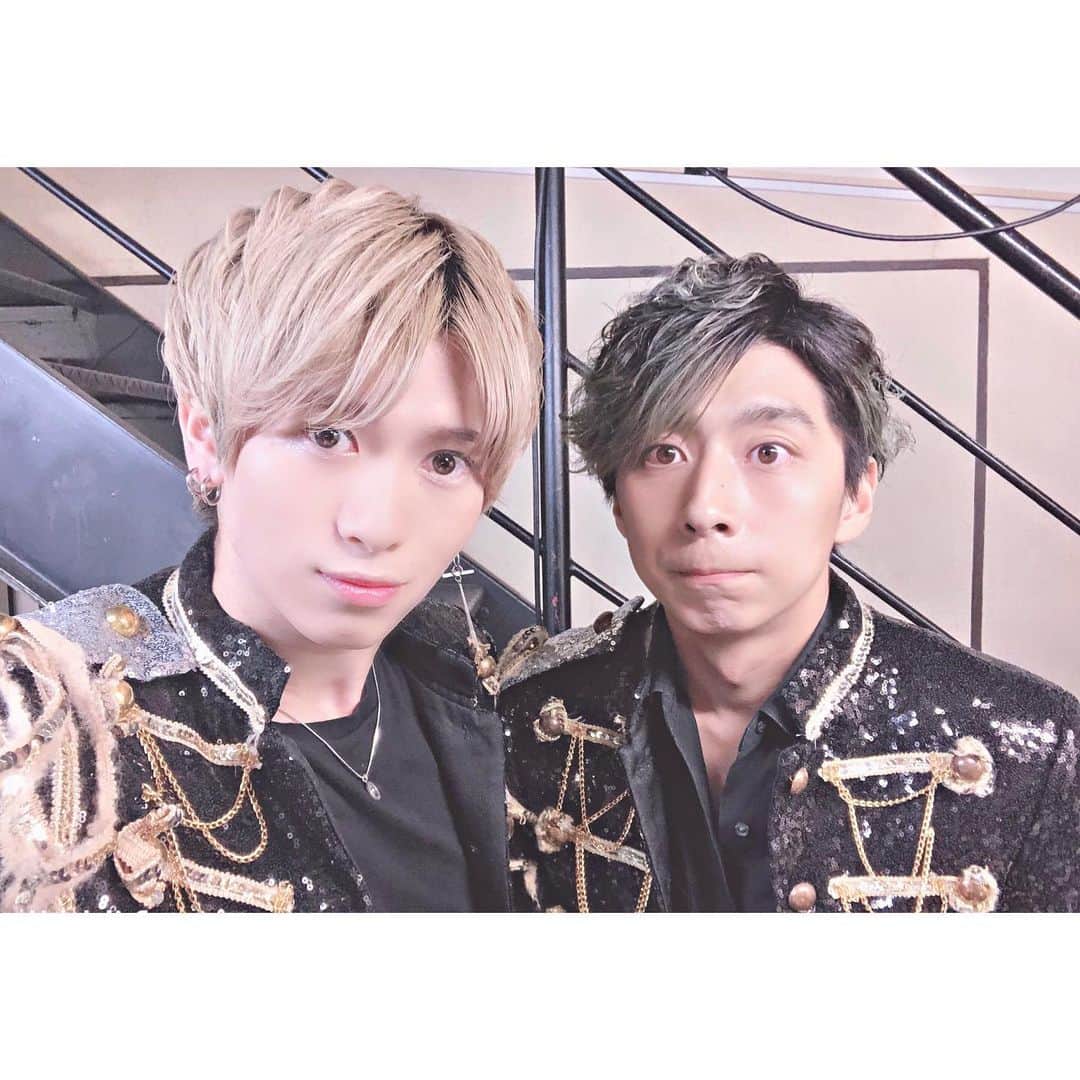 岡田鷹斗のインスタグラム：「須藤凌汰～Birthday Live ただそれだけ～ @柏PALOOZA ご来場の皆様本当にありがとうございました。 平日にも関わらず来ていただき、 @ryotasudo0514 もとても喜んでました☆ 改めてりょうたおめでとう㊗️ ・ ・ ・  #柏PALOOZA #アイドル #NEVAGIVEUP #岡田鷹斗 #須藤凌汰 #birthday」