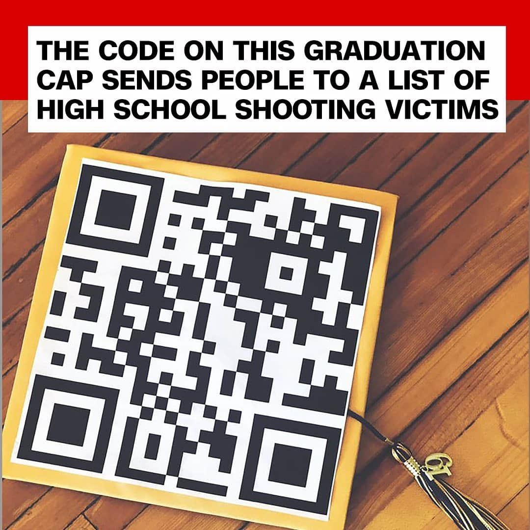 CNNさんのインスタグラム写真 - (CNNInstagram)「A high school student wants to use her graduation cap to remember those teenagers who missed their own graduations because they were victims of mass shootings. Gina Warren of Ohio decorated her cap with a QR code that sends people who scan it with their phones to a list of students killed in US high schools. "This is mostly about honoring these kids," Warren said. "I want more than anything to keep their memory alive. But looking at that list, I'm hoping that everyone is touched and sees that there is a serious, serious problem in our country." Warren is planning to wear the cap at her graduation ceremony Sunday. (📸: Gina Warren)」5月15日 1時41分 - cnn