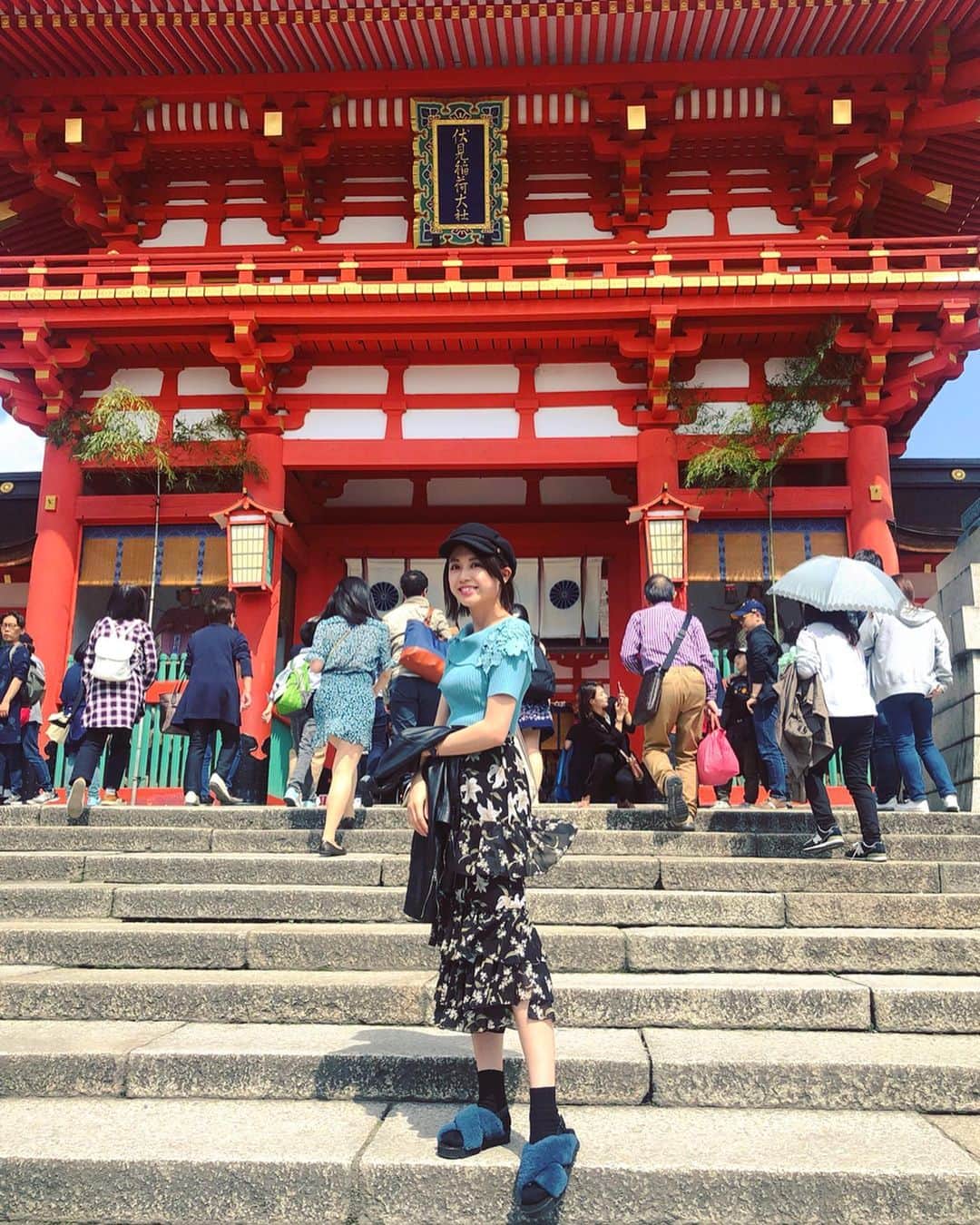西村まどかさんのインスタグラム写真 - (西村まどかInstagram)「家族で京都へいったとき☻ 神社は、空気も気も良くて落ち着く🙏 ㅤㅤㅤㅤㅤㅤㅤㅤㅤㅤㅤㅤㅤ 岩とかに書いてある説明とか 歴史を読むのが楽しい。笑 ㅤㅤㅤㅤㅤㅤㅤㅤㅤㅤㅤㅤㅤ オススメあったら教えてね⛩ ㅤㅤㅤㅤㅤㅤㅤㅤㅤㅤㅤㅤㅤ #大人になったね  #京都 #伏見稲荷大社  ㅤㅤㅤㅤㅤㅤㅤㅤㅤㅤㅤㅤㅤ」5月15日 12時35分 - madoka_nsmr