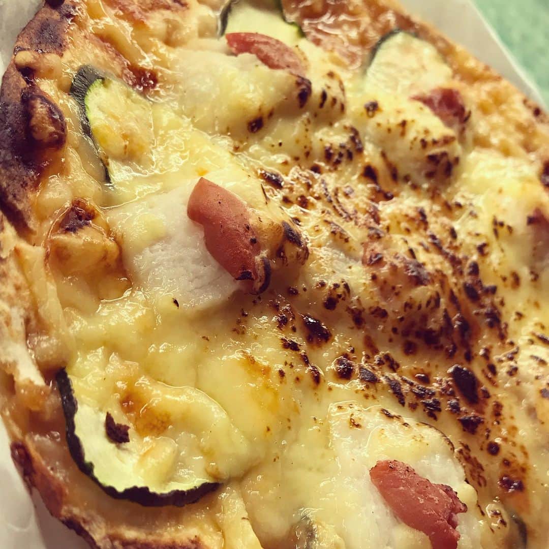 のインスタグラム：「今日も楽しく営業致します、鶏っく梅北店です🎶 夏のメニューに向けて写真を撮ってきました！ メニューが出来上がるまでに何個か紹介出来たらなと思います♡ 今回は「鱧と夏野菜のトルティーヤ」夏を感じる一品です #梅田個室 #梅田グルメ #梅田ディナー #梅田ごはん #乾杯 #大阪グルメ #梅田飲み #神泡 #instafood #instagood #instalike #likeforlikes #l4l #l4like #いいね返し #いいね返しは絶対 #fff #ffl #パネチキン #チーズ #夏 #summer」