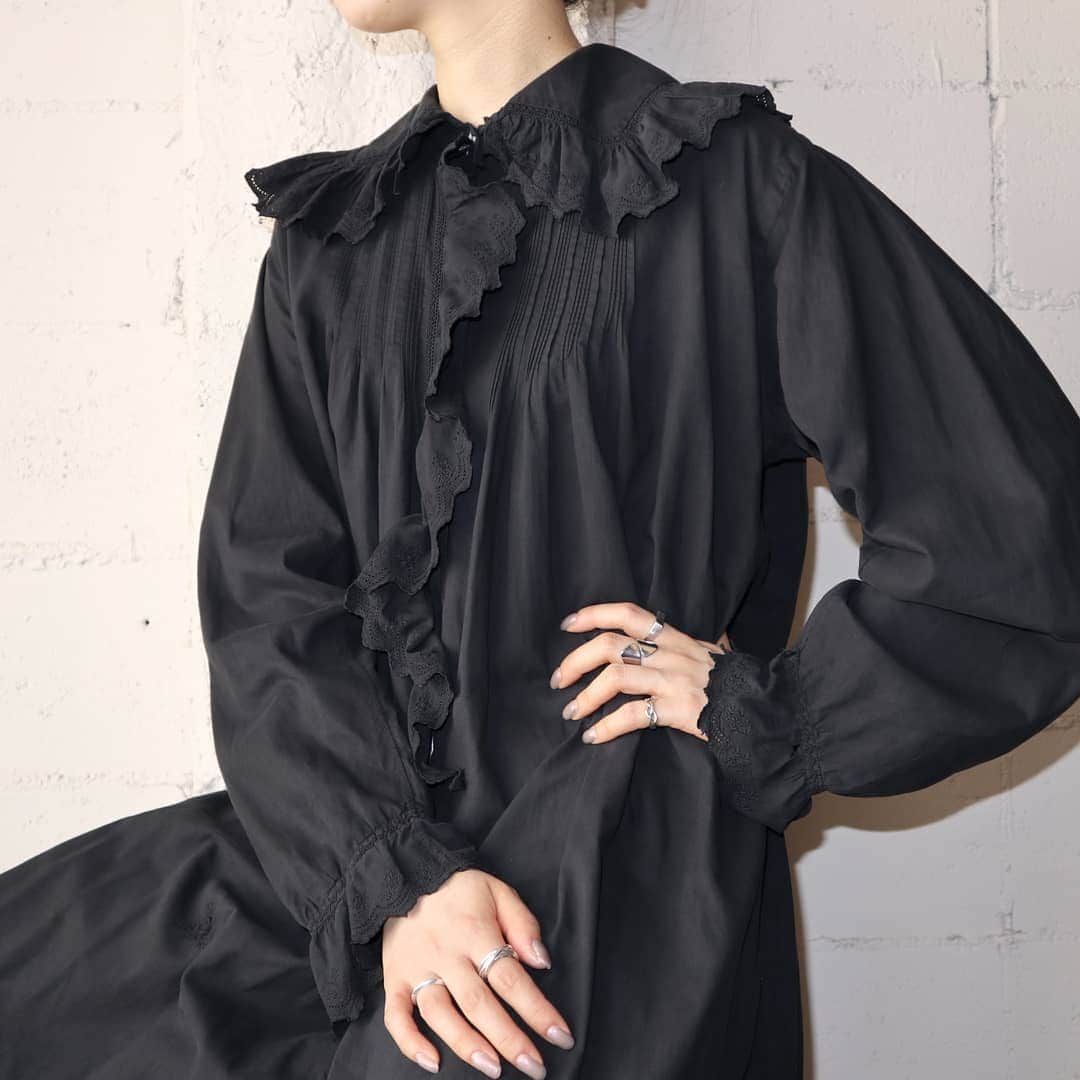 吉祥寺 古着屋 Orfeoのインスタグラム：「1910～20's Euro Piecedyeing Vintage Dress  #orfeo #kichijoji #tokyo #vintage #used #fashion #coordinate #outfits  掲載商品のお問い合わせはメールにて承っております。コメント、DMでのお問い合わせは受け付けておりませんのでご了承ください。」