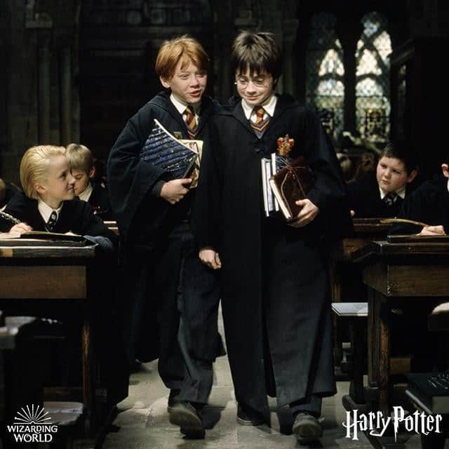 ハリー・ポッターさんのインスタグラム写真 - (ハリー・ポッターInstagram)「Tag a friend you've known since your school days; the Ron to your Harry.」5月15日 3時59分 - harrypotter