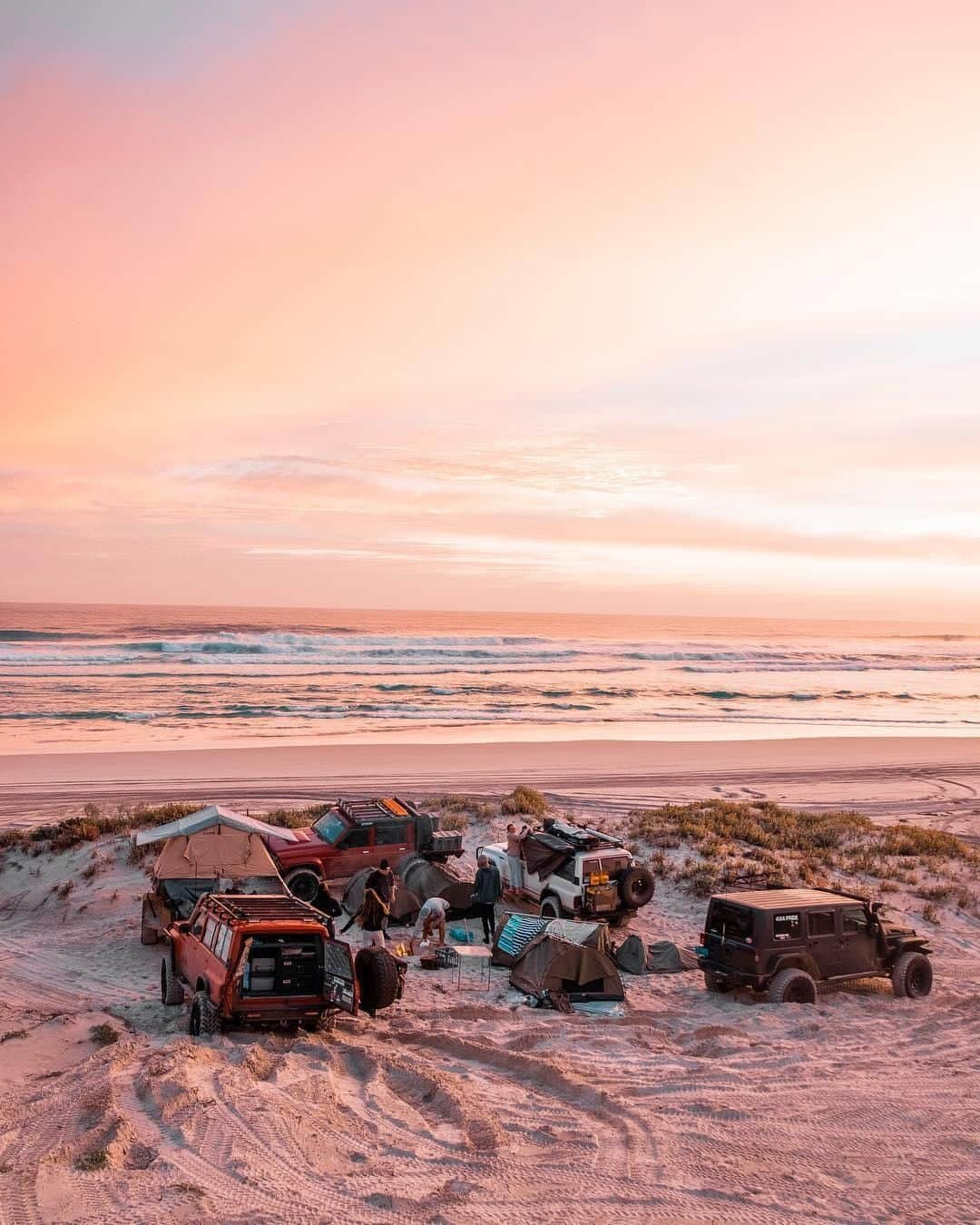 Australiaさんのインスタグラム写真 - (AustraliaInstagram)「If beach camping looks like this, then sign us up! ⛺ @_totheblue_ found this dreamy spot to spend a few nights at #BremerBay, in the @australias_southwest region of @westernaustralia. Not only is this coastal hamlet surrounded by stunning beaches and beautiful to look at, it’s also a very important spot for whales. From July to November each year, the calm waters around here provide the perfect resting spot for calving southern right whales, and further out to sea there’s one of the few locations in the world where offshore killer whales can be reliably encountered throughout the summer months. 🐋  #seeaustralia #justanotherdayinwa #AustraliasSouthWest #nature #wildlife」5月15日 4時00分 - australia