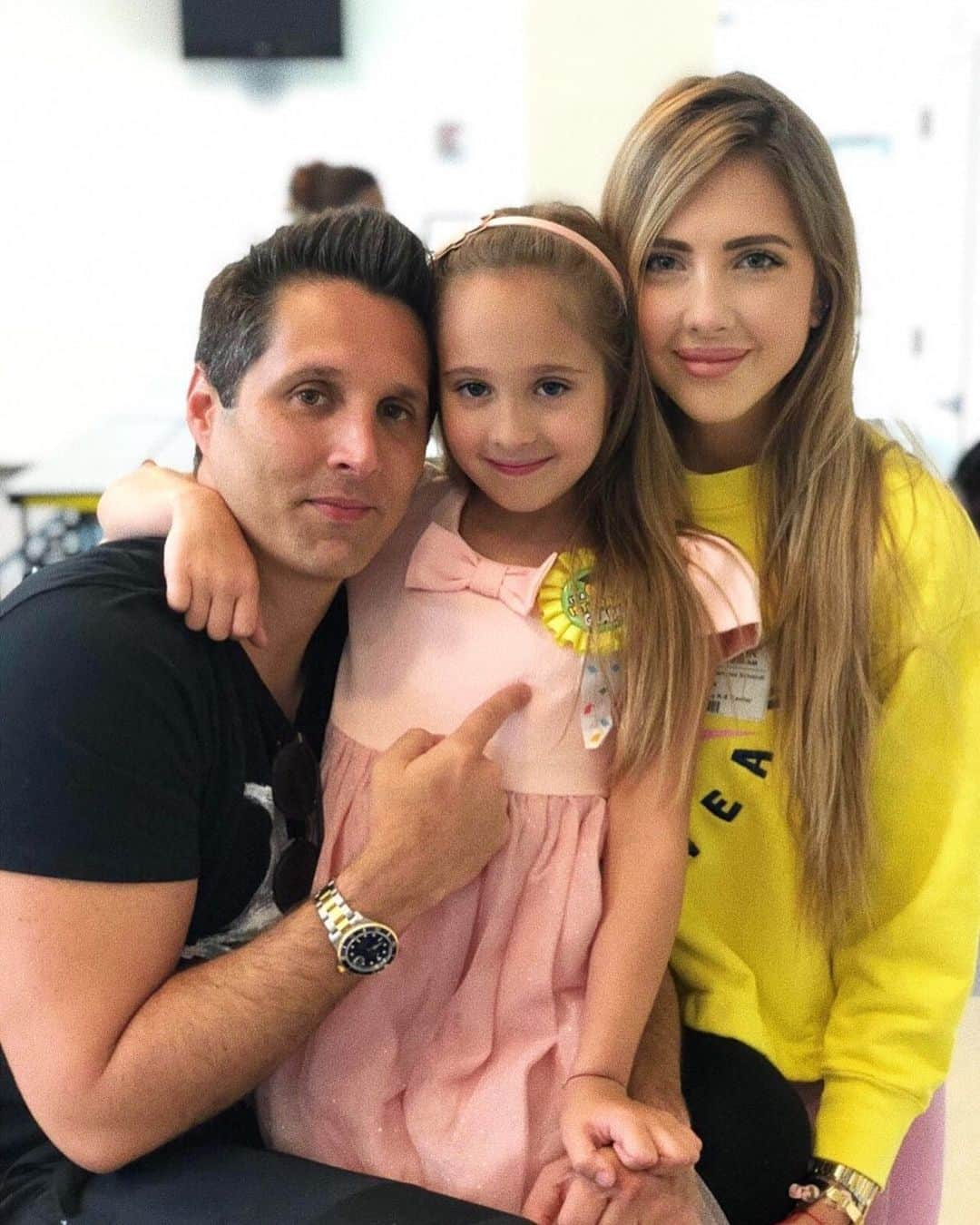 Sascha Barbozaさんのインスタグラム写真 - (Sascha BarbozaInstagram)「Muy orgullosos de ti siempre princesa! Eres una niña muy especial; inteligente, cariñosa y con un corazón noble. Quiero ser como tú cuando sea grande🤩😊」5月15日 4時17分 - saschafitness