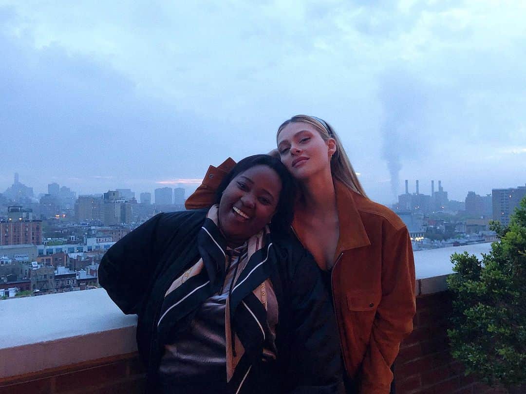 ニコラ・ペルツのインスタグラム：「my queen. i am so thankful for you.」