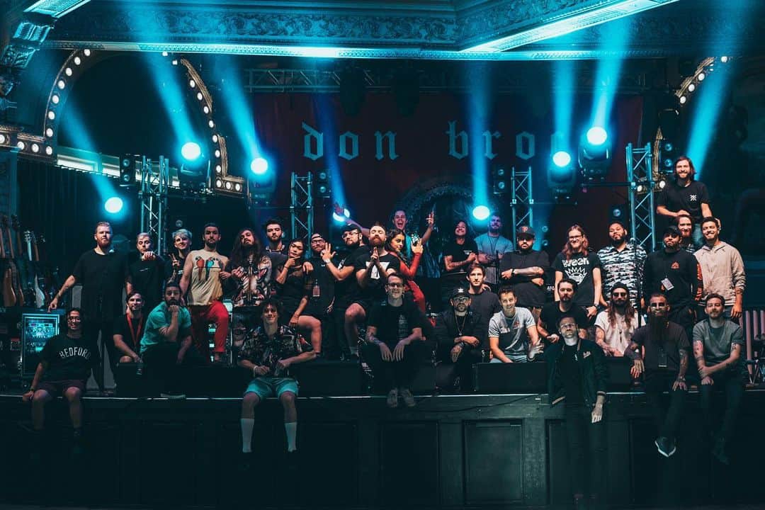Don Brocoさんのインスタグラム写真 - (Don BrocoInstagram)「Tour is done woooooo! Thank you all who came and saw us play these last few months & to all the new people we met at the shows! Huge love to @dancegavindance for putting this insane tour together + our new buds in @periphery @hailthesun @covetband @thousandbelow ❤️🇺🇸」5月15日 5時53分 - donbroco