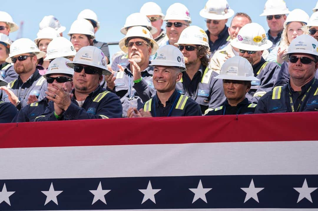 ドナルド・トランプさんのインスタグラム写真 - (ドナルド・トランプInstagram)「Today, President Trump traveled to Louisiana where he toured the Cameron LNG Export Facility and delivered remarks on promoting energy infrastructure and economic growth.」5月15日 5時55分 - realdonaldtrump