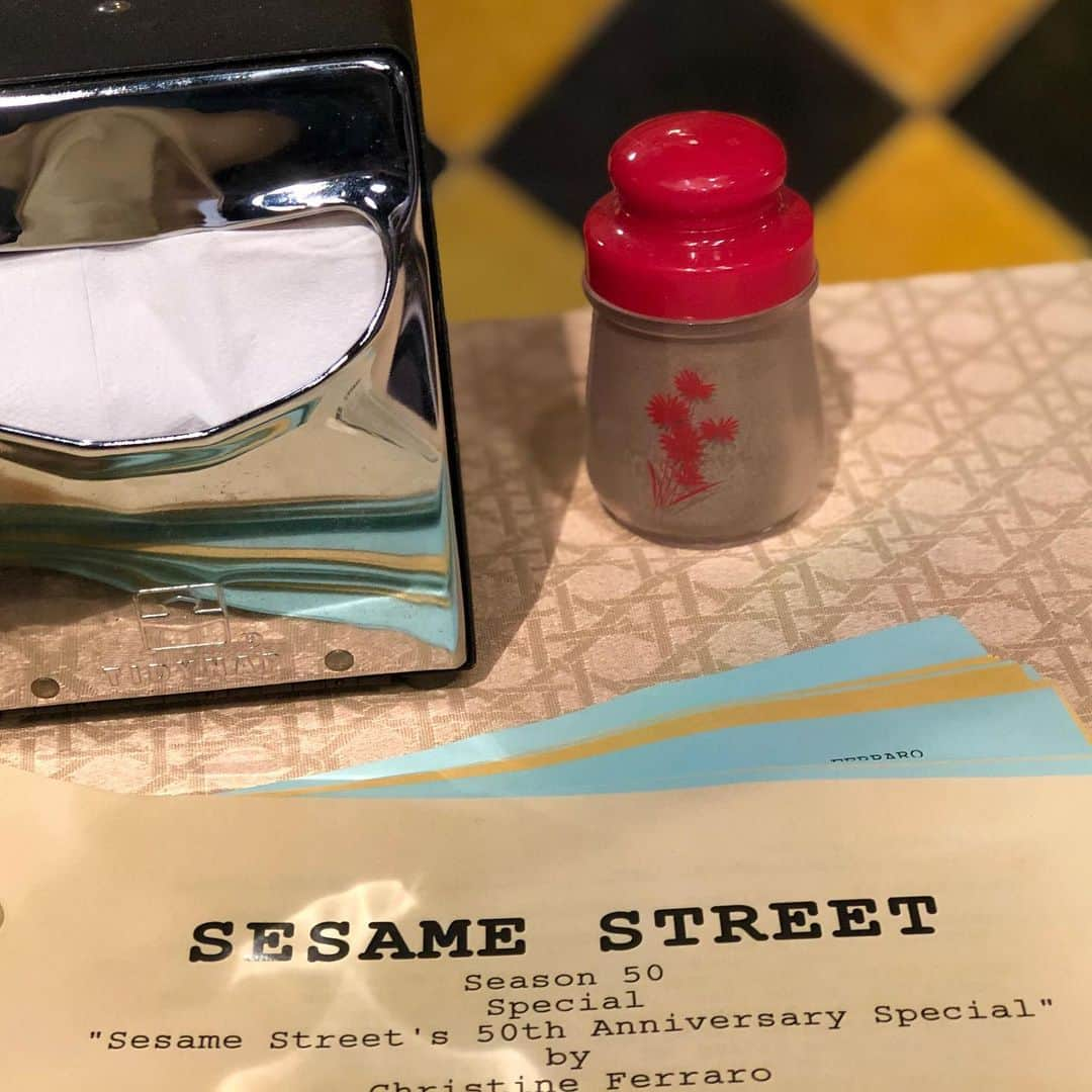 セサミストリートさんのインスタグラム写真 - (セサミストリートInstagram)「Coming to you live outside of Hooper’s store where we are shooting something veeeeery special this week 😉 #Sesame50 • • • #SesameStreet #BTS #BehindTheScenes #Film #Video #Production #OnSet #Scripts #CookieMonster #Elmo #BigBird #ThisIsMyStreet」5月15日 6時08分 - sesamestreet