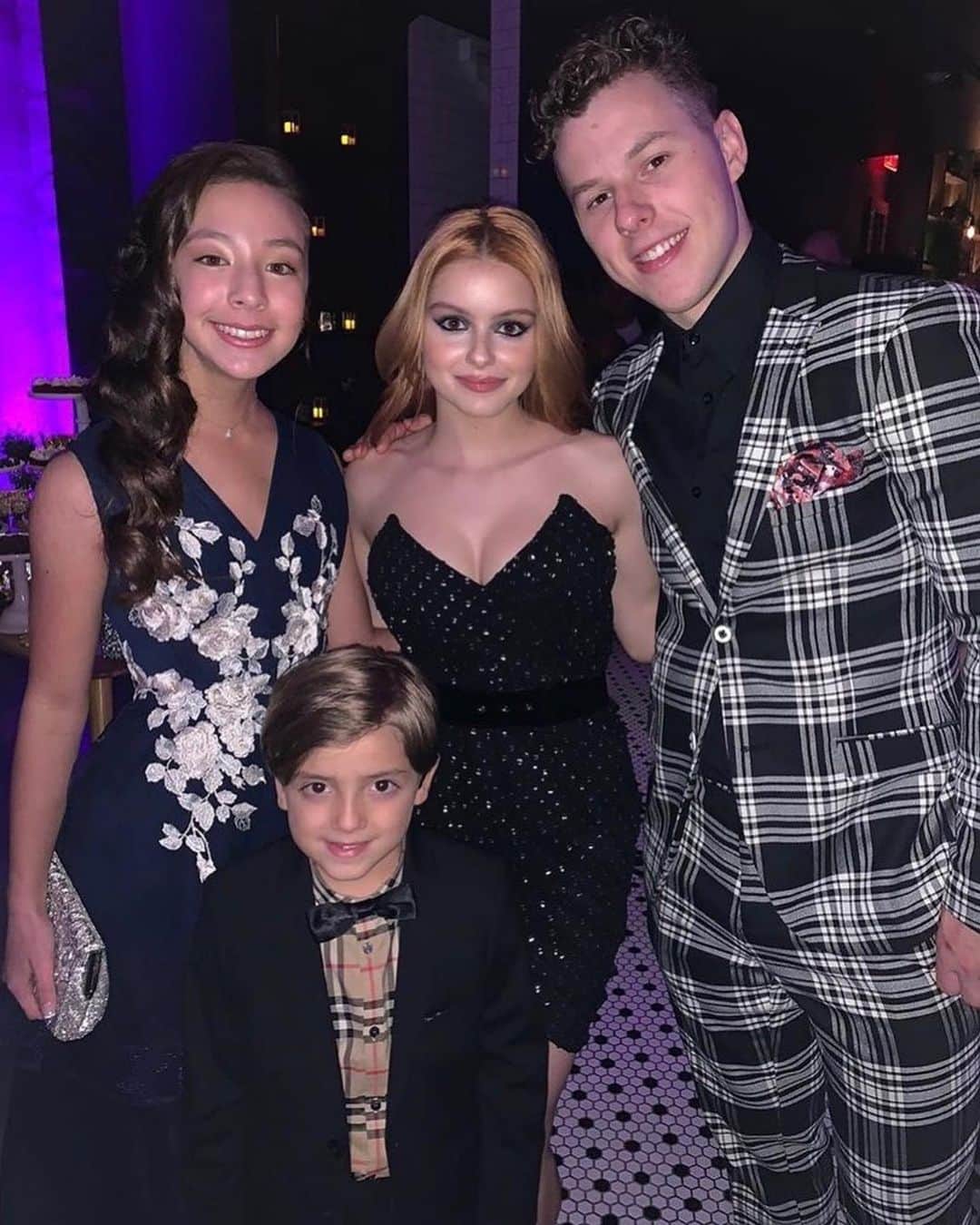 アメリカン・ブロードキャスティング・カンパニーのインスタグラム：「Loving our #ModernFamily kids! #ABCUpfront 🥰 📷: @aubreyandersonemmons」