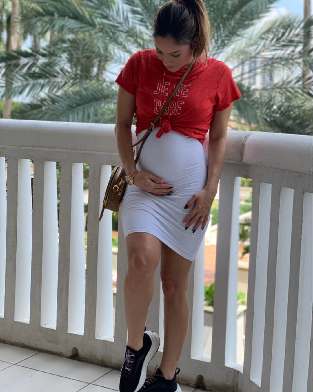 Claudia Leitteのインスタグラム：「Olha minha Bela (Bella?) dando o ar da graça! 🥰🥰🥰🥰🥰🥰🥰」