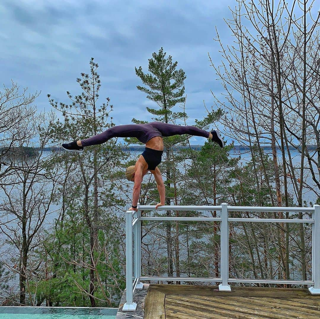 ジェシー・グラフさんのインスタグラム写真 - (ジェシー・グラフInstagram)「We’re bringing out everyone’s inner stunt woman at the @underarmourca Women’s Reboot Camp! #UARUSH #CanadaWILL」5月15日 7時52分 - jessiegraffpwr