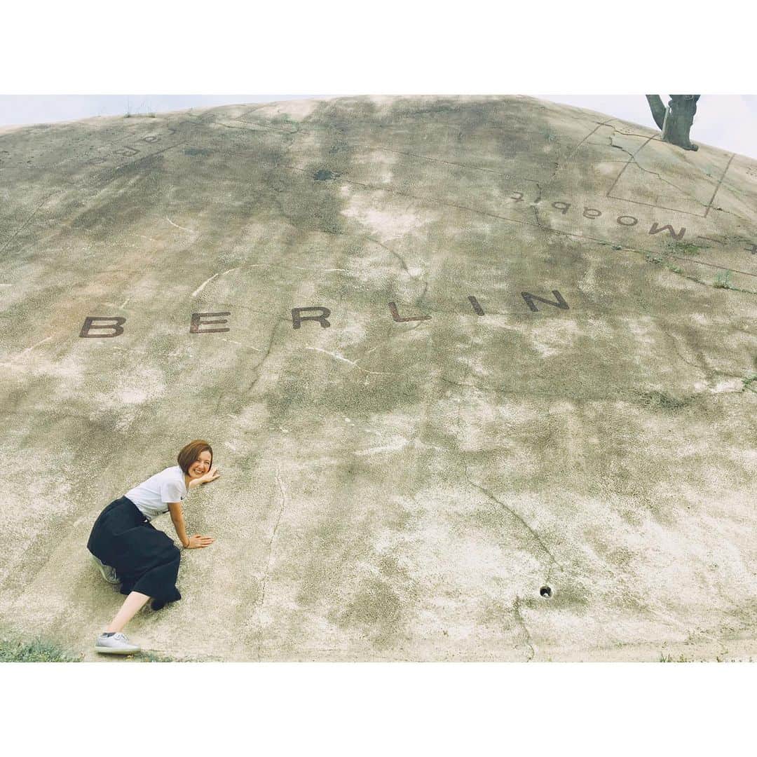 イレーネのインスタグラム：「岐阜にも🇩🇪あった  #養老天命反転地 #旅するカンジ #キャッチネットワーク #ロケ #berlin #japan #siteofreversibledestiny #deutschland #ベルリン」