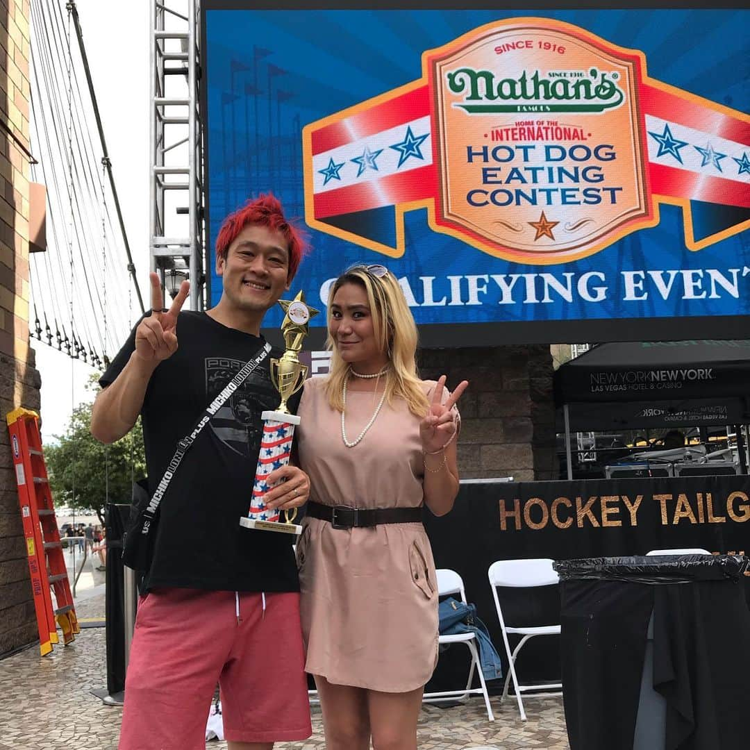 MAX鈴木さんのインスタグラム写真 - (MAX鈴木Instagram)「この前の予選の時に須藤さんと。  #hotdog  #lasvegas」5月15日 8時36分 - max_suzuki