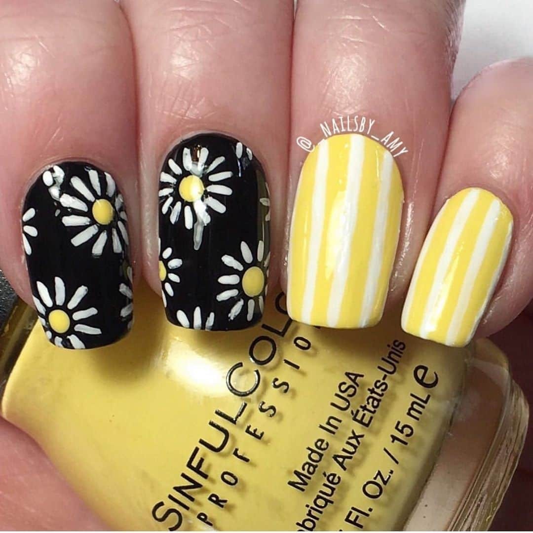 nails2inspireのインスタグラム：「Cute daisy nails by @_nailsby_amy  #nails2inspire #nails #nailart #nailsdid #naildesigns #nailsofinstagram #nailsaddict #nailstyle」