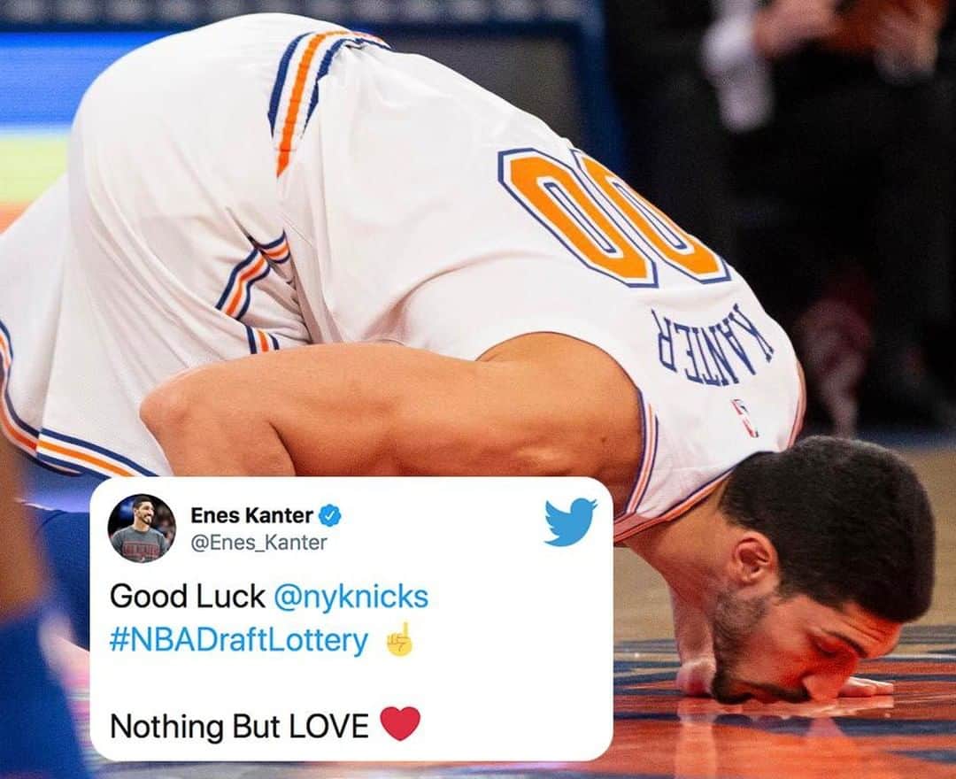 スポーツセンターさんのインスタグラム写真 - (スポーツセンターInstagram)「@EnesKanter11 tweeted some support to his former team, the Knicks, before the #NBADraftLottery.」5月15日 8時54分 - sportscenter