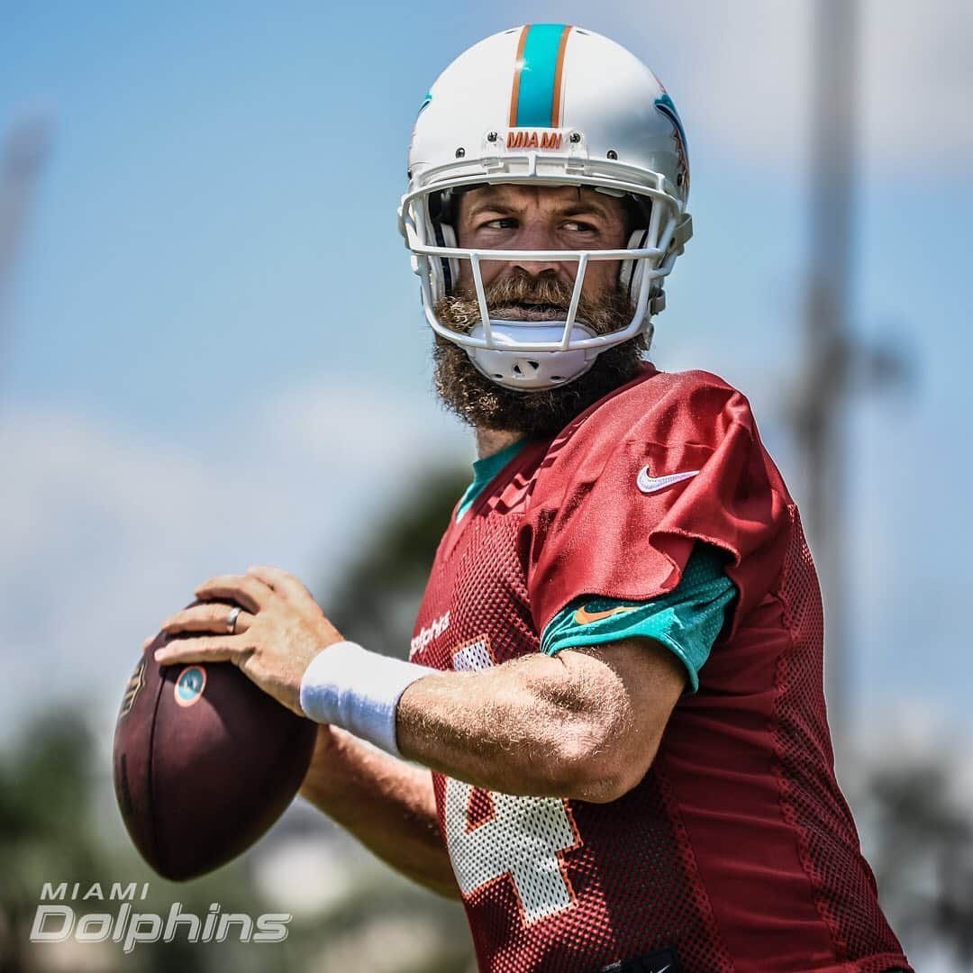 マイアミ・ドルフィンズさんのインスタグラム写真 - (マイアミ・ドルフィンズInstagram)「Day ✌️ work」5月15日 8時48分 - miamidolphins