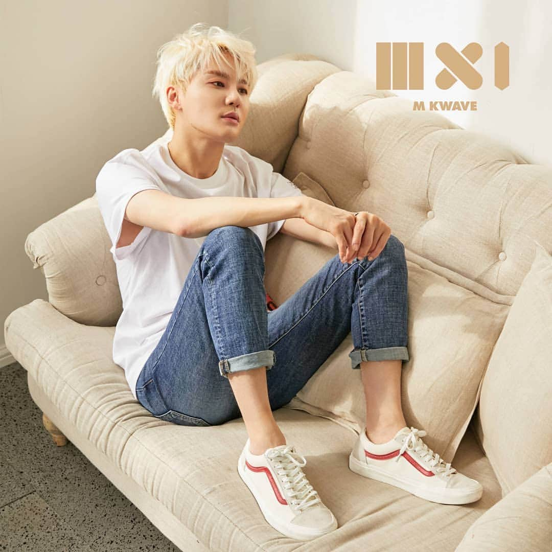 Just a girlさんのインスタグラム写真 - (Just a girlInstagram)「Kim JunSu For M KWAVE Magazine Cover Issue NO.54💛 . . . . . . #시아준수#XiahJunSu #김준수 #KimJoonSoo#koreanboy  #asianboy#아지트샵 #추천멘토 #치위생사 #간호사 #직장인부업 #미용인 #미용 #연남동카페 #연남동맛집 #신혼여행 #신혼 #신혼부부 #おしゃれ #オシャレ #いいね返し #フォロー #韓国人 #韓国 #セルカ #自撮り #ファッション #フォロー」5月15日 8時52分 - cecithegirl