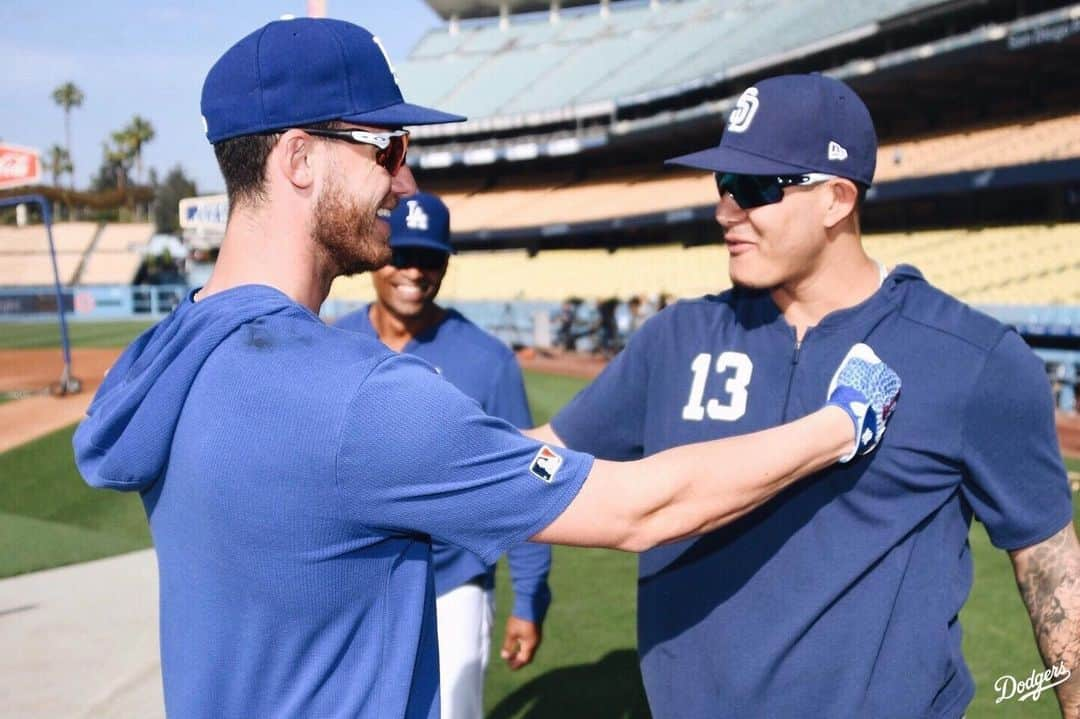 Los Angeles Dodgersさんのインスタグラム写真 - (Los Angeles DodgersInstagram)「Reunion.」5月15日 9時37分 - dodgers