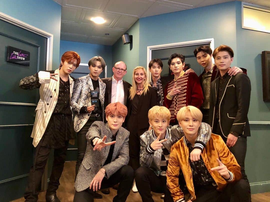 NCT 127さんのインスタグラム写真 - (NCT 127Instagram)「We took a picture with Jacqueline Saturn, the President of Caroline and Steve Barnett, the head of Capitol Records hahaha  they came to see our performance on the The Late Late Show with James Corden Can’t wait to perform~ Look forward to the show guys!! #NCT127onCorden  NCT 127 〖 #SUPERHUMAN 〗  Music Release ➫ 2019 05 24 #WE_ARE_SUPERHUMAN #NCT127_SUPERHUMAN #NCT127 #NCT #NCT127inUSA」5月15日 9時53分 - nct127