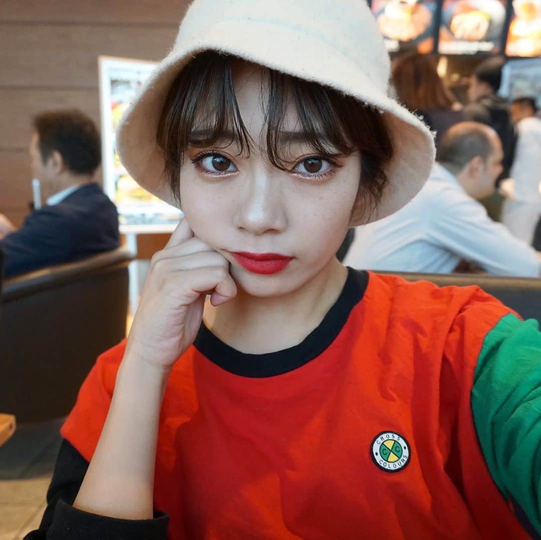 のインスタグラム：「おはようよう☀︎今日は今から高速ターミナル🔥 服屋さんが1㌔ぐらいばぁぁってあるの。#高速ターミナル」
