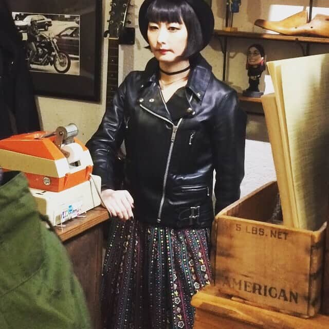 鳥居みゆきさんのインスタグラム写真 - (鳥居みゆきInstagram)「「元町ロックンロールスウィンドル」七話の電源切れてるショット #元町ロックンロールスウィンドル」5月15日 10時09分 - toriimiyukitorii