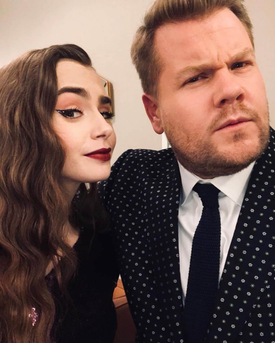 リリー・コリンズさんのインスタグラム写真 - (リリー・コリンズInstagram)「A few familiar faces tonight at The @latelateshow...」5月15日 10時28分 - lilyjcollins