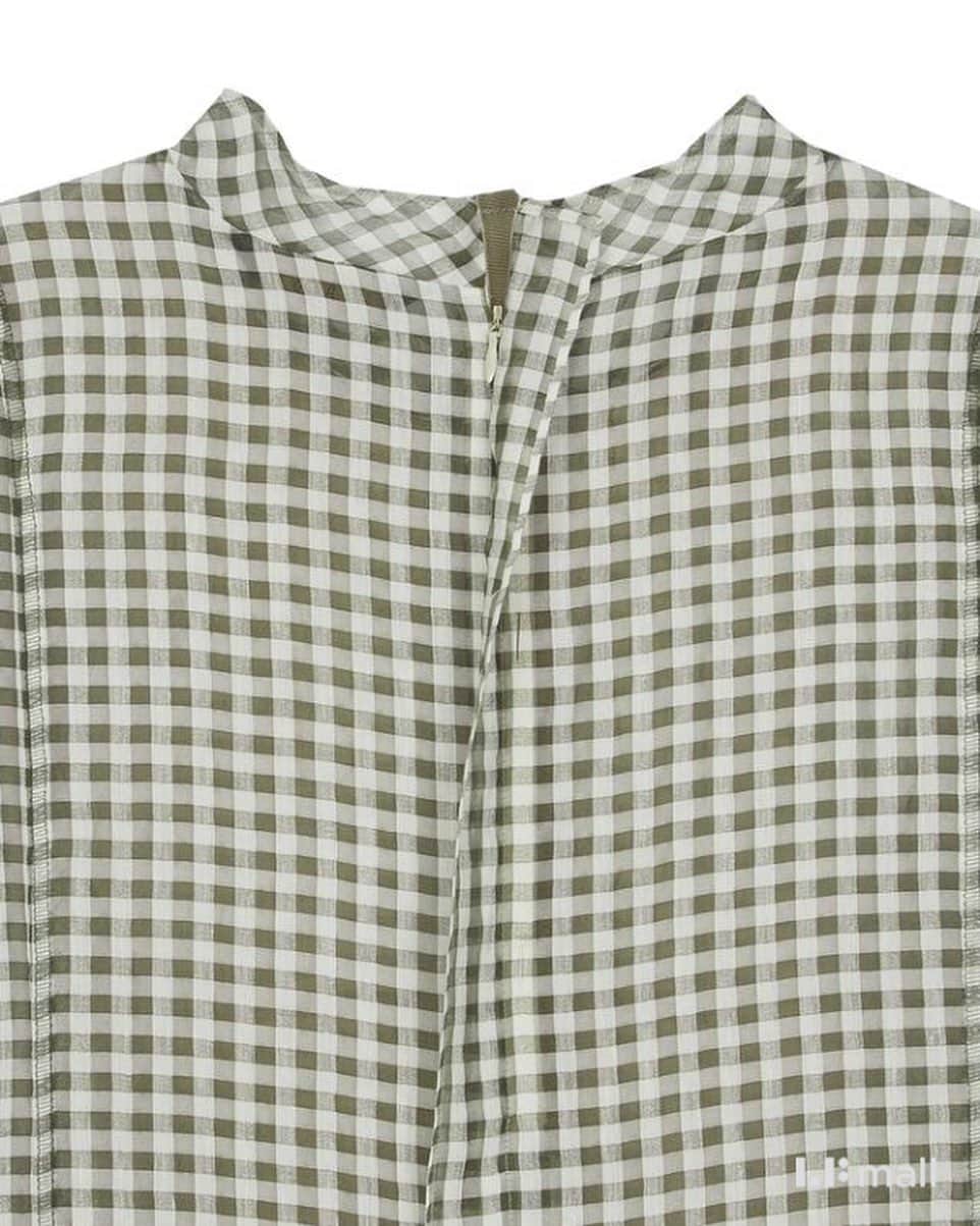 DAKS Koreaさんのインスタグラム写真 - (DAKS KoreaInstagram)「• DAKS ladies 날씨는 어느새 따스해져, 가벼운 셔츠 하나가 생각나는 계절입니다. 티셔츠는 너무 캐주얼하고, 니트는 이제 갑갑한 이 때, 편하지만 적당히 고급스러운 아이템을 찾고 있다면 닥스 레이디스의 이번 시즌 셔츠들을 눈여겨보세요.  _ [카키 체크 반팔셔츠] #DLSH9B501K1  #닥스 #닥스레이디스 #닥스125주년」5月15日 10時43分 - dakskorea_accessories