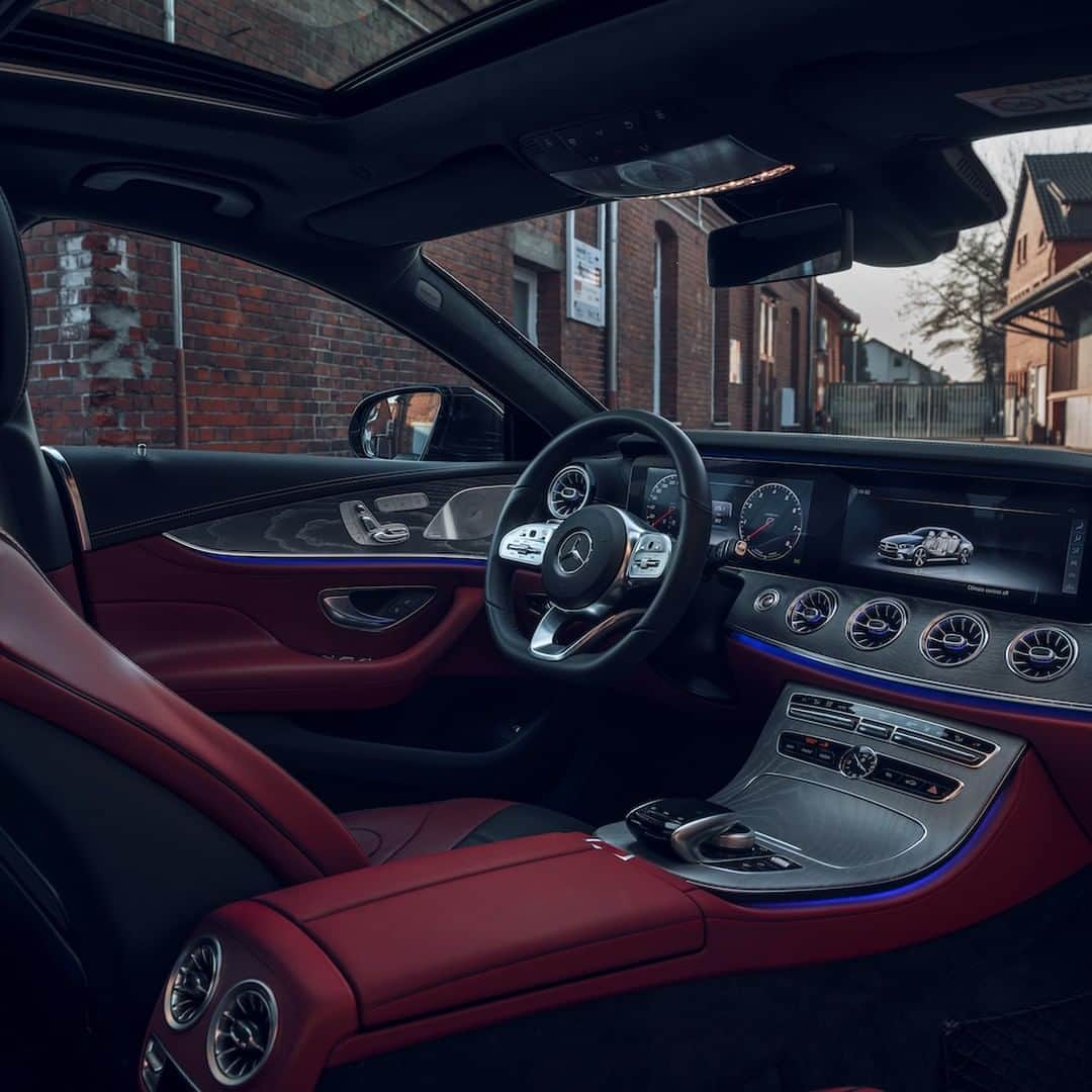 メルセデス・ベンツさんのインスタグラム写真 - (メルセデス・ベンツInstagram)「Interior design that invites you to linger. 🌟 📸: @gs_gijs for #MBsocialcar  #Mercedes #MBCar #Car #Cars #Cartastic #carsofinstagram #InstaCar #CLS #Interior」5月15日 11時00分 - mercedesbenz