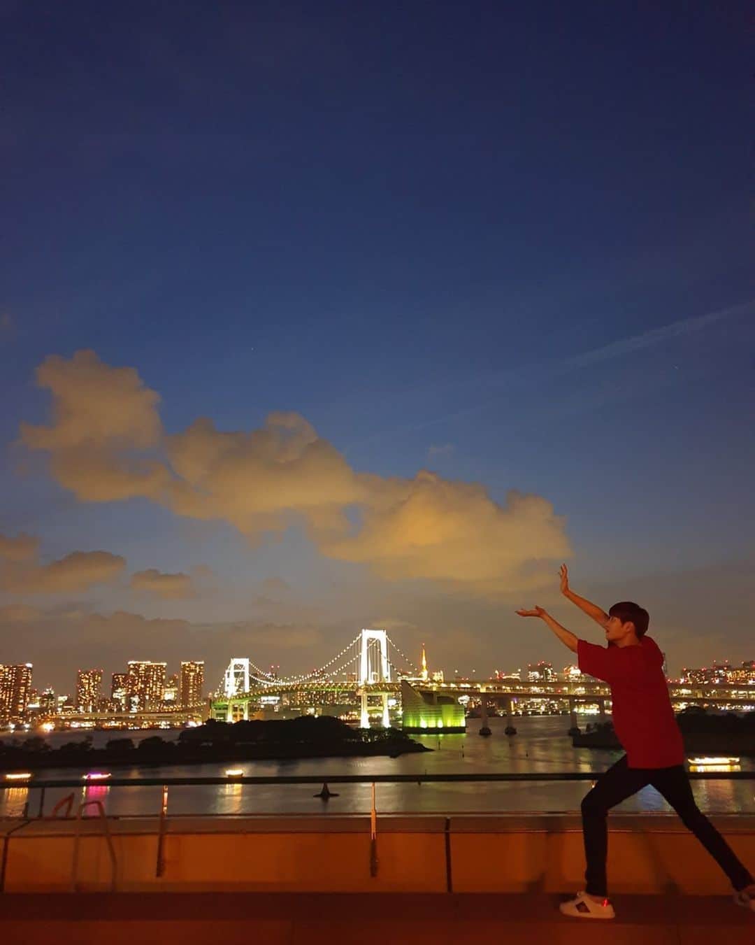 ヒョクジン のインスタグラム：「에.네.르.기.파 ~ 👐 #カメハメハ #에네르기파」